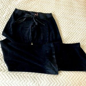 Women’s velvet joggers/loungewear, by juicy couture size large